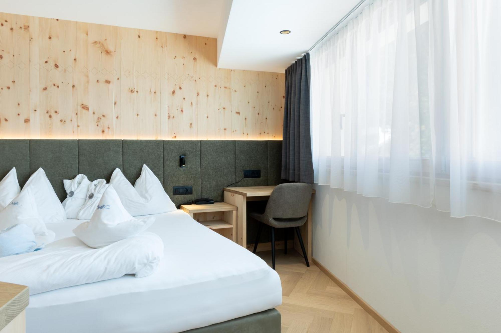 Mountain Hotel Mezdi โคลฟอสโก ภายนอก รูปภาพ