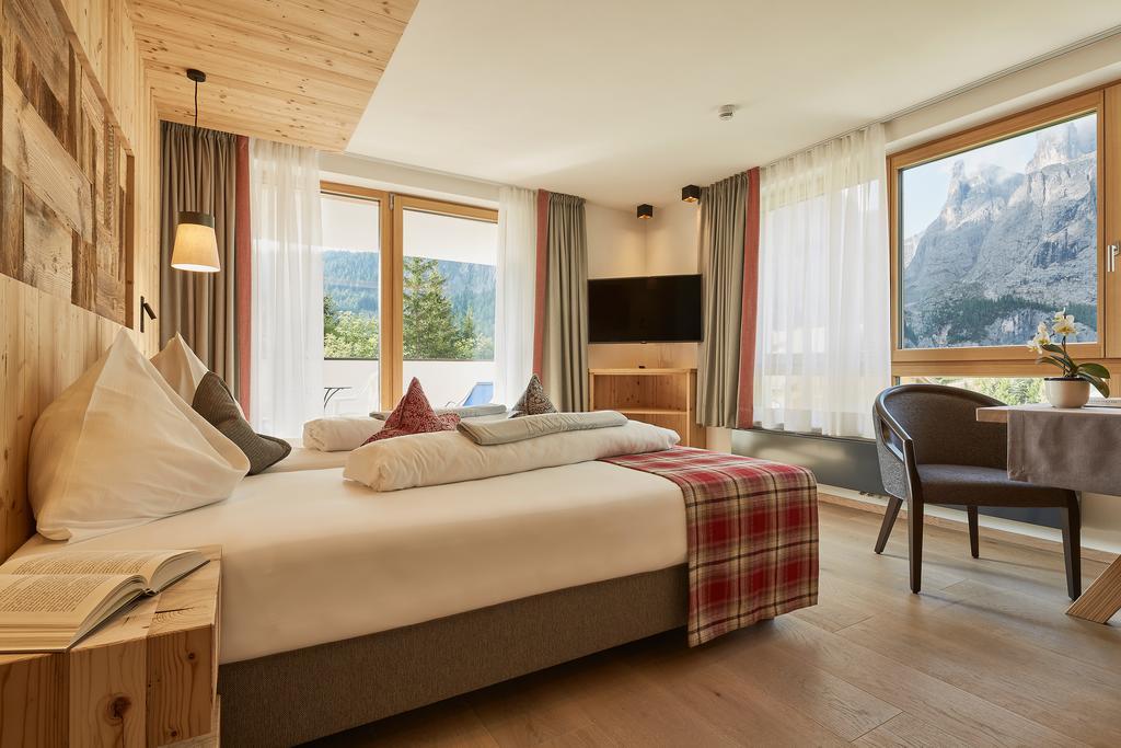 Mountain Hotel Mezdi โคลฟอสโก ภายนอก รูปภาพ