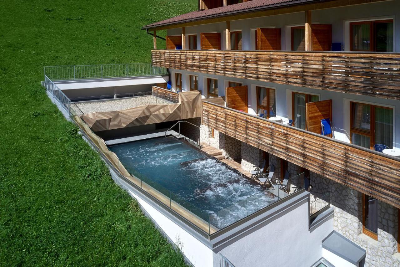 Mountain Hotel Mezdi โคลฟอสโก ภายนอก รูปภาพ